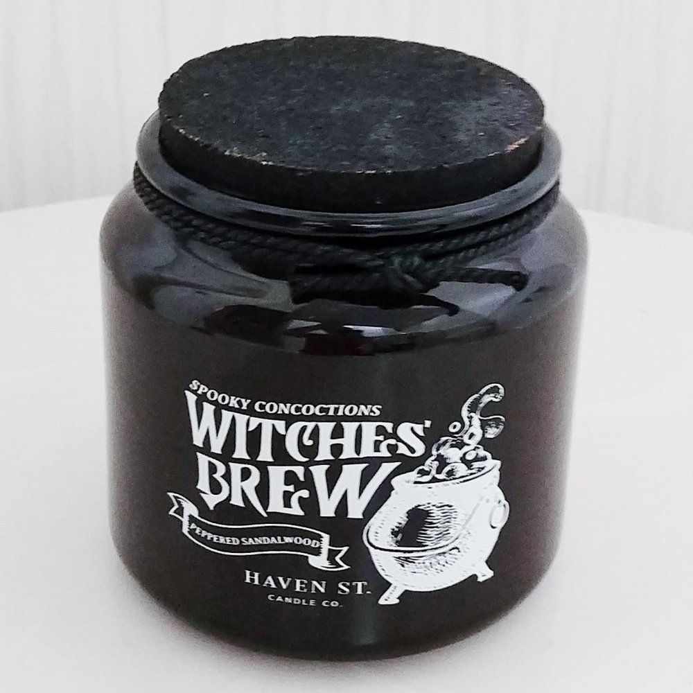 Haven St Candle Co Spooky Concoctions Witches' Brew Peppered Sandalwood Candle - Picture 1 of 3